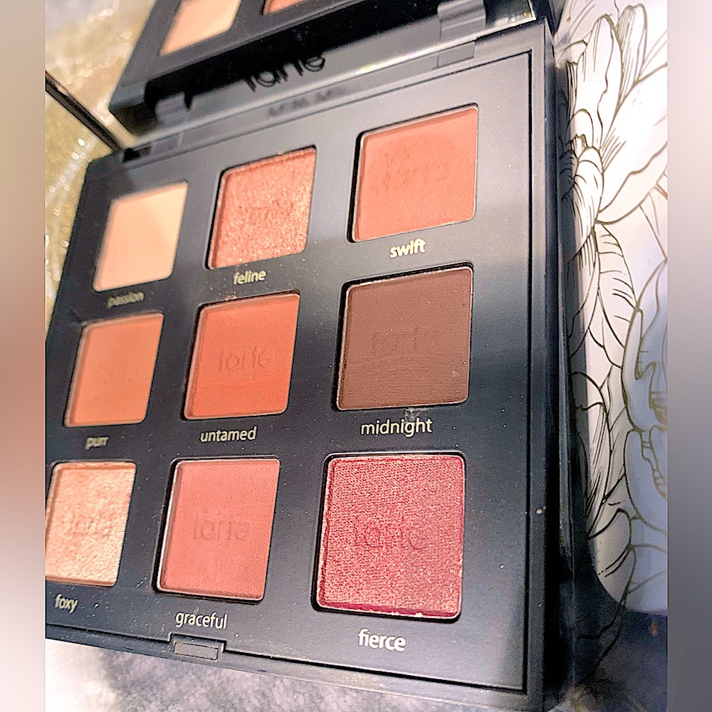 MANEATER- by TARTE one of the best eye shadow palettes I’ve used! Stays on great - Picture 9 of 12